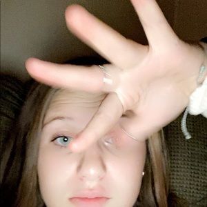 Meet your Posher, Maddie